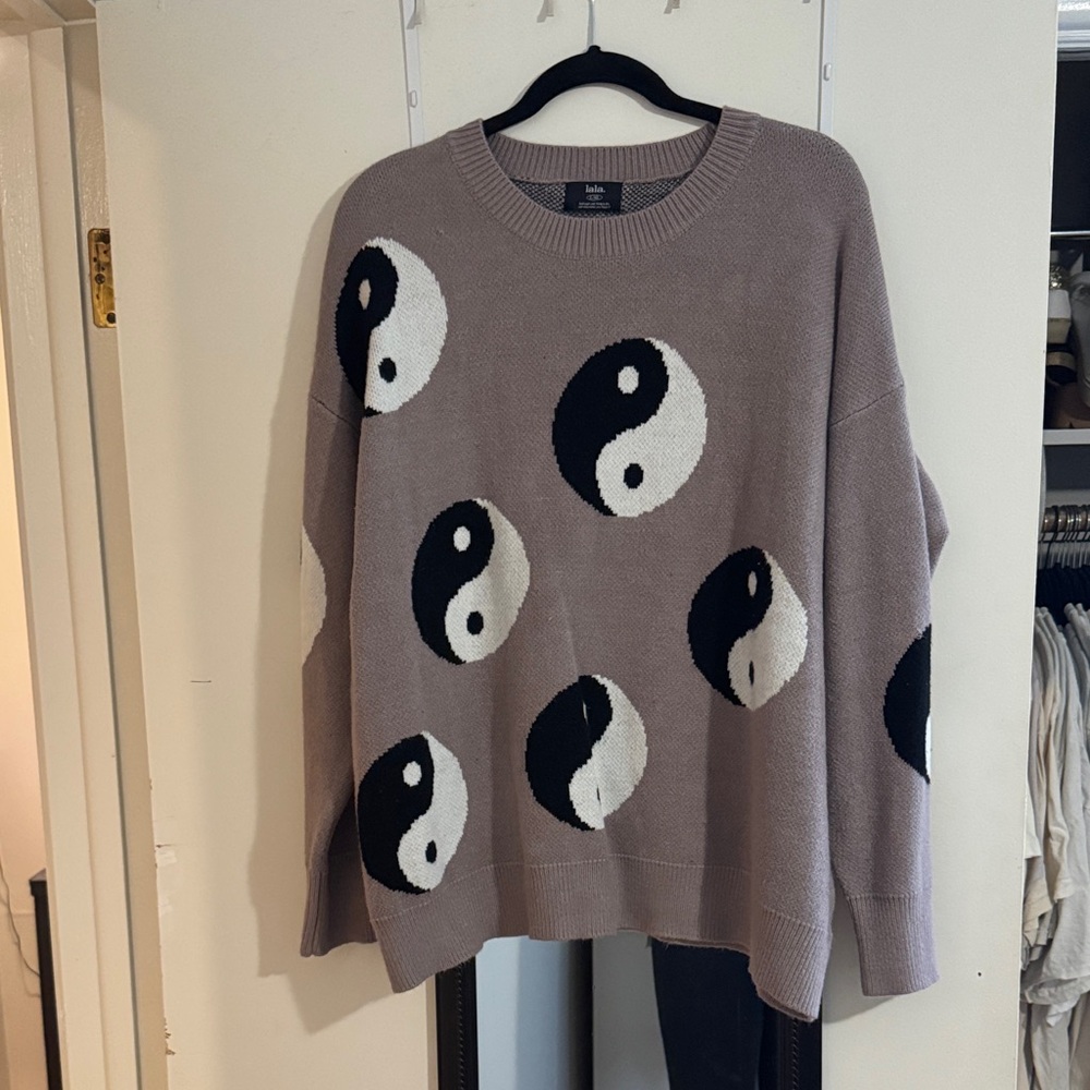 Dressed in LALA Yin Yang Sweater - Grey, Black, and White